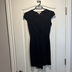 138-    Monteau Black V-Neck Wrap Style Dress Cap Sleeve Knee Length